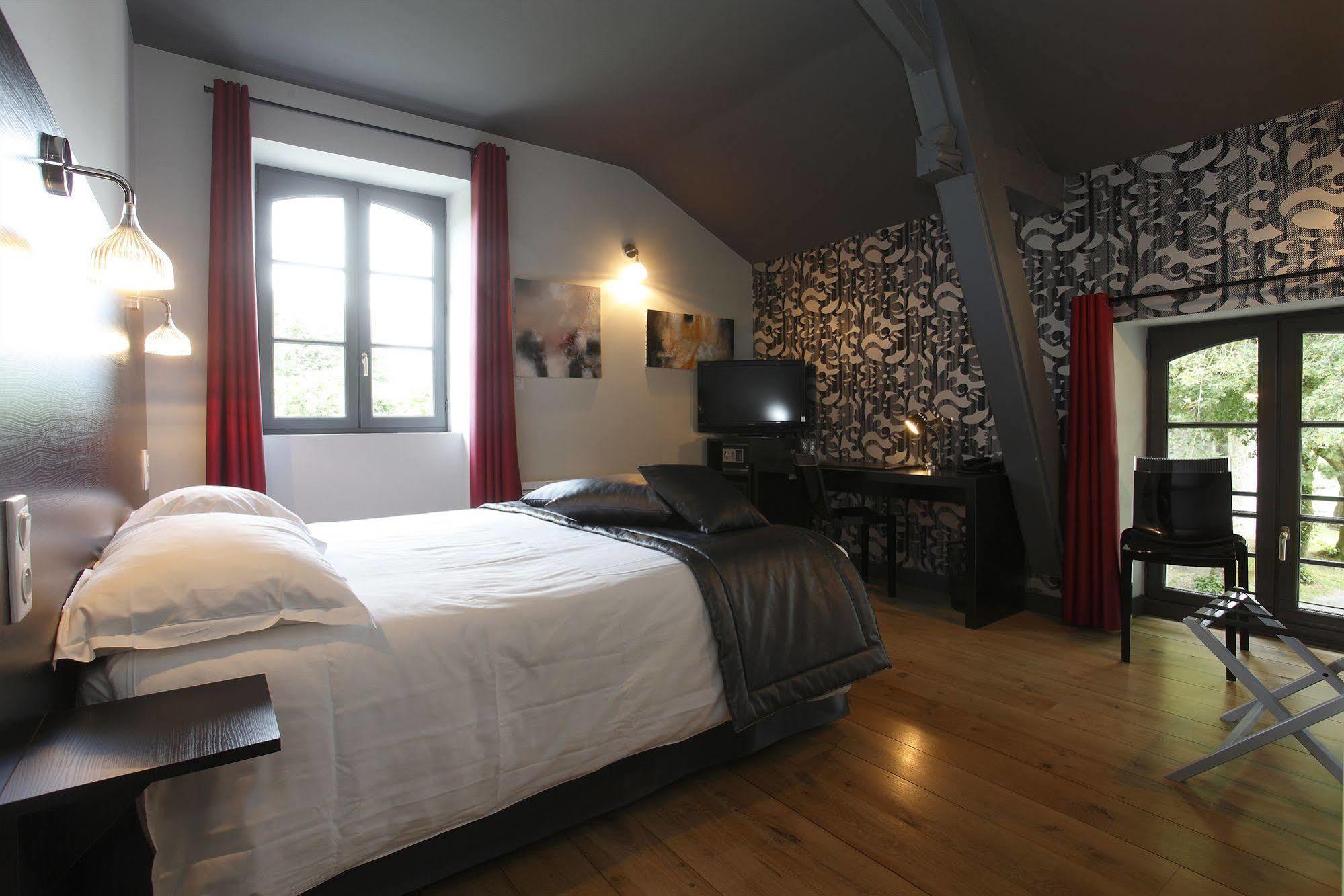 Hotel Chateau De La Barbiniere 塞夫勒河畔圣洛朗 外观 照片
